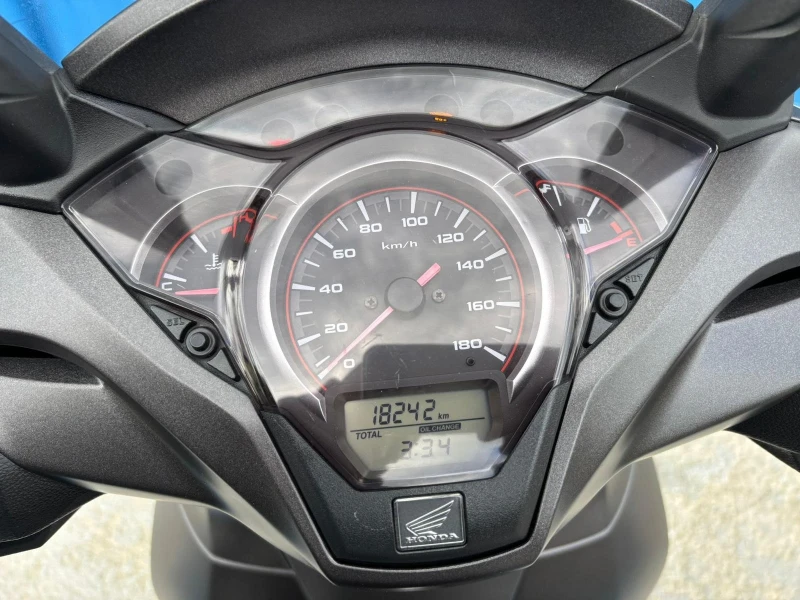 Honda Sh 300i ABS LED, снимка 8 - Мотоциклети и мототехника - 50703970