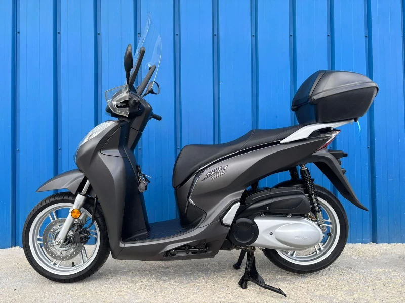 Honda Sh 300i ABS LED, снимка 6 - Мотоциклети и мототехника - 50703970