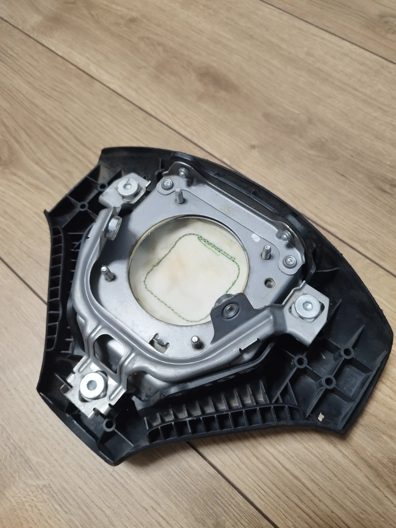 Airbag  107 | Mobile.bg   3