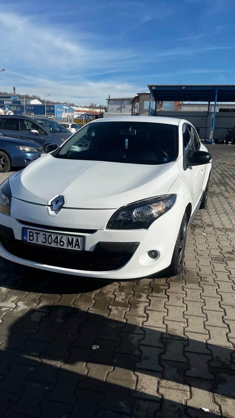 Renault Megane 3, снимка 2 - Автомобили и джипове - 48584412