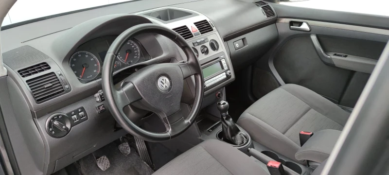 VW Touran 1.6i* BIFUEL* , снимка 10 - Автомобили и джипове - 48707429