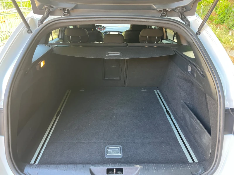 Peugeot 308 GTline* FullLed* Navi* Камера* Перла, снимка 13 - Автомобили и джипове - 50800115