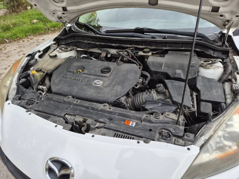 Mazda 3, снимка 4 - Автомобили и джипове - 52397687
