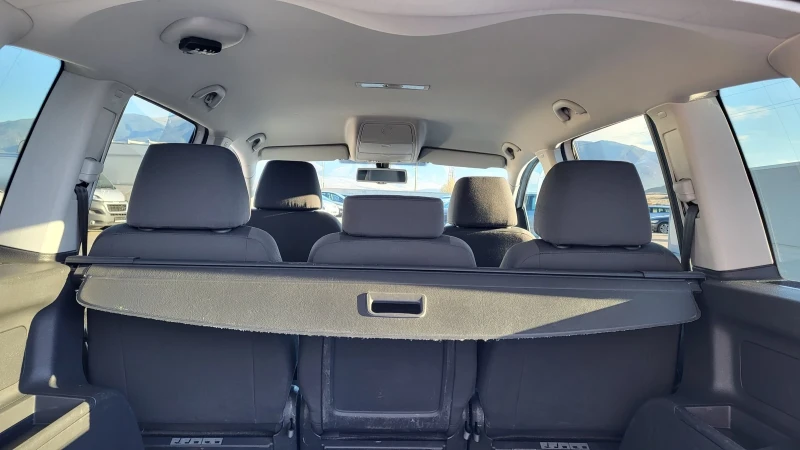 VW Touran 1.9TDI-105 6SK* BSE, снимка 7 - Автомобили и джипове - 52402676