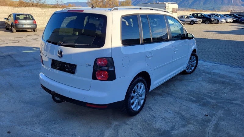 VW Touran 1.9TDI-105 6SK* BSE, снимка 4 - Автомобили и джипове - 52402676