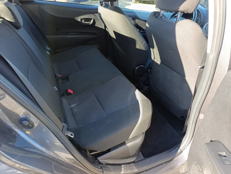 Toyota Yaris Toyota Yaris 1.5 Hybrid Lounge, снимка 12 - Автомобили и джипове - 52414572