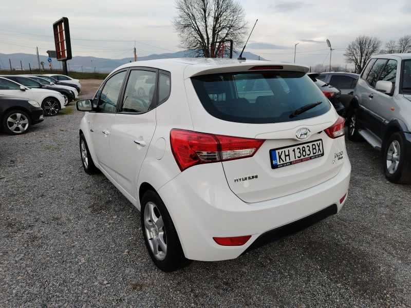 Hyundai Ix20 1.4 Бензин, снимка 8 - Автомобили и джипове - 52629163