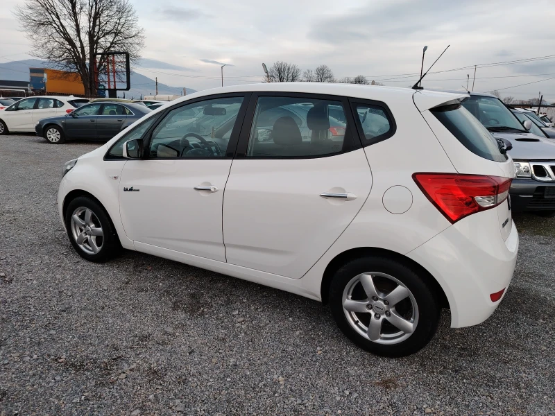 Hyundai Ix20 1.4 Бензин, снимка 9 - Автомобили и джипове - 52629163