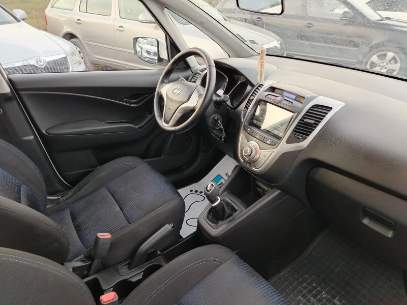 Hyundai Ix20 1.4 Бензин, снимка 14 - Автомобили и джипове - 52629163