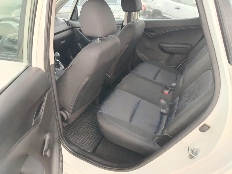 Hyundai Ix20 1.4 Бензин, снимка 12 - Автомобили и джипове - 52629163