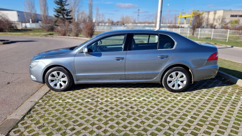 Skoda Superb 2.0 ТDI, снимка 4 - Автомобили и джипове - 52790186