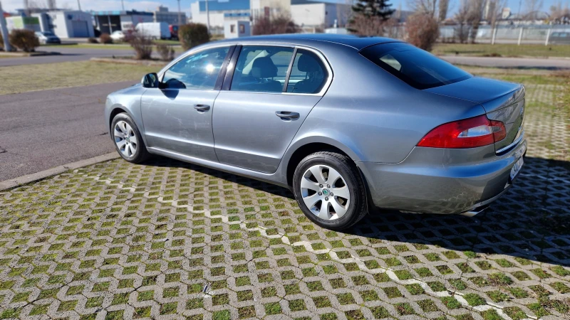 Skoda Superb 2.0 ТDI, снимка 5 - Автомобили и джипове - 52790186