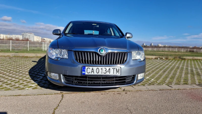 Skoda Superb 2.0 ТDI, снимка 2 - Автомобили и джипове - 52790186