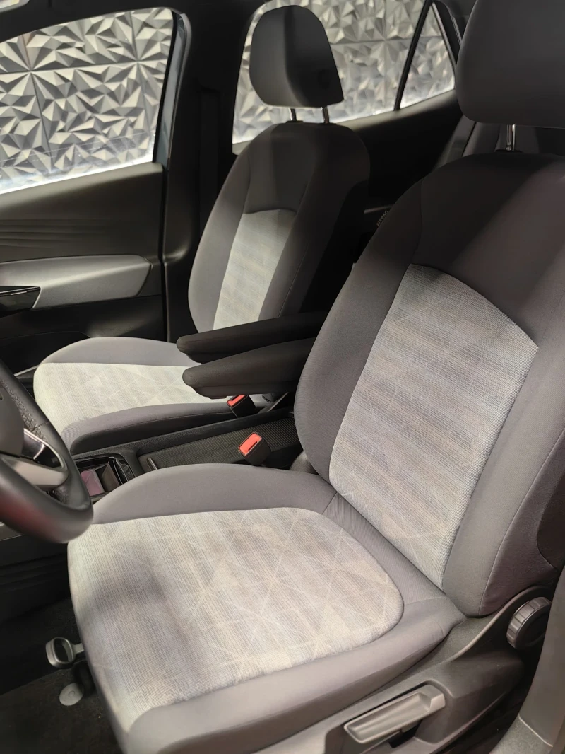 VW ID.3 PURE* 110kw* 4500KM* AMBIENT* LED* ПОДГРЕВ* DIGITA, снимка 10 - Автомобили и джипове - 53380731