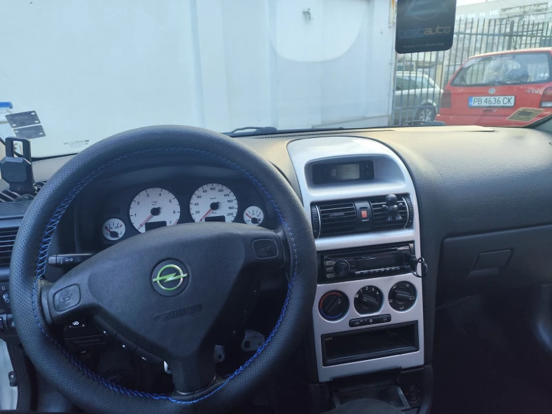 Opel Astra, снимка 9 - Автомобили и джипове - 53423872