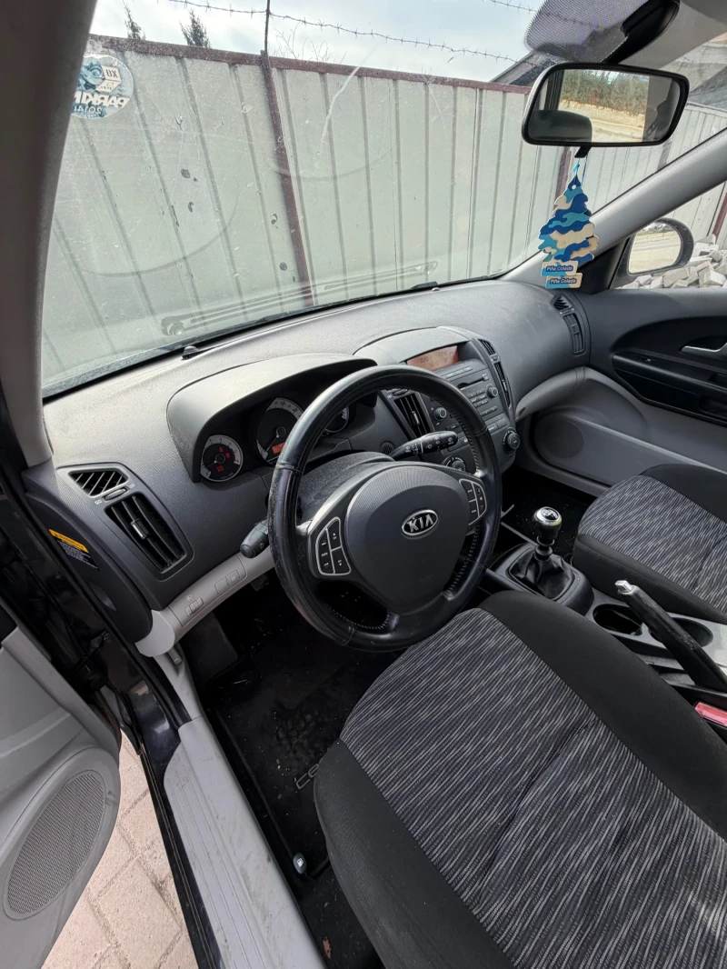 Kia Ceed 1.4, снимка 5 - Автомобили и джипове - 53496578