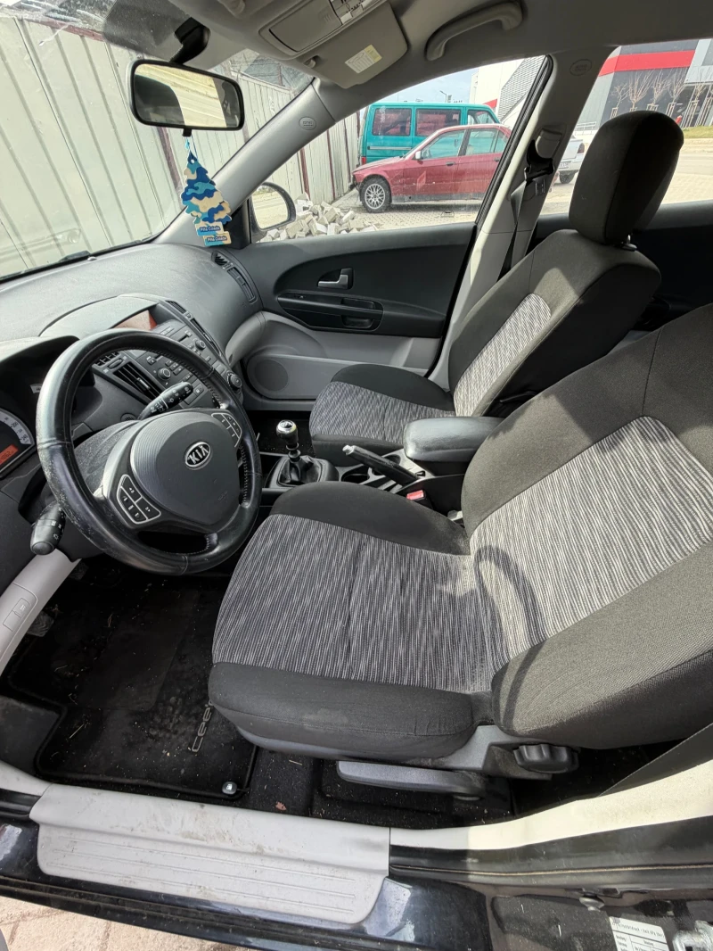 Kia Ceed 1.4, снимка 6 - Автомобили и джипове - 53496578