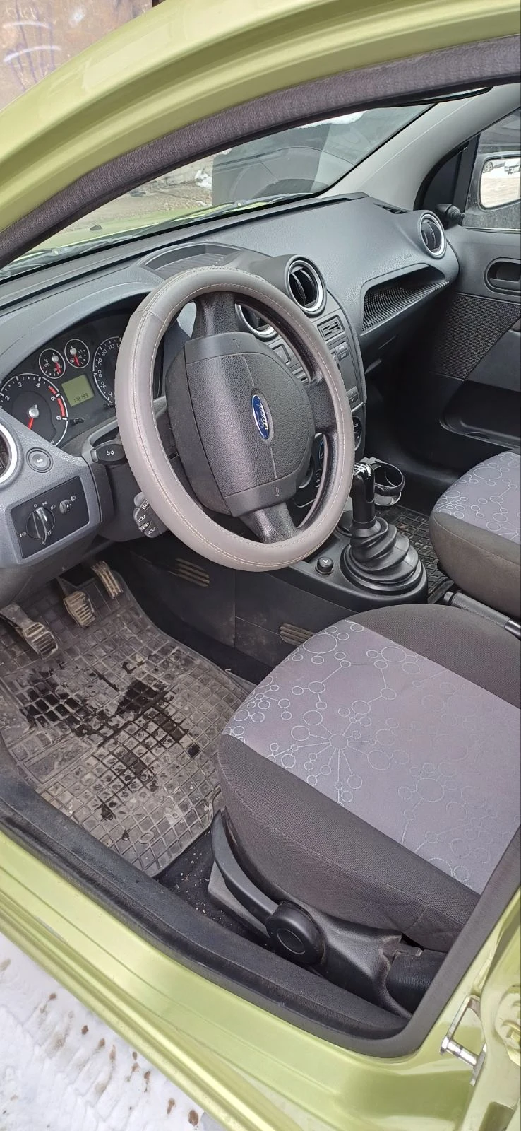 Ford Fiesta 1.4TDSI, снимка 4 - Автомобили и джипове - 53350460