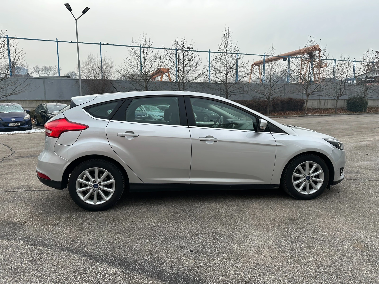 Ford Focus 1.0i 125 к.с. - изображение 5