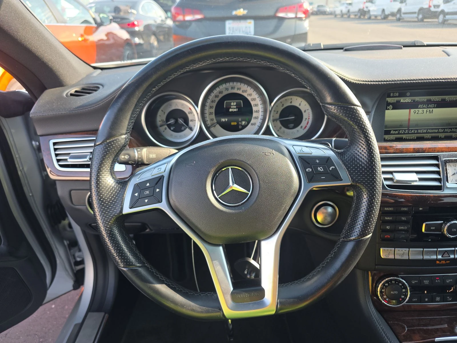 Mercedes-Benz CLS 550 AMG* DISTRONIK* HARMAN* МАСАЖ* ОБДУХ* KEYLESS GO*  - изображение 8