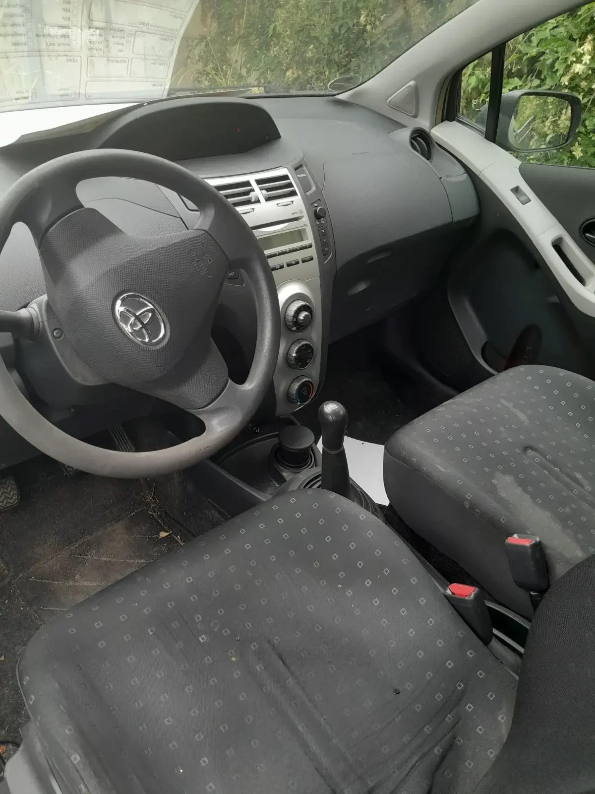 Toyota Yaris  - изображение 4