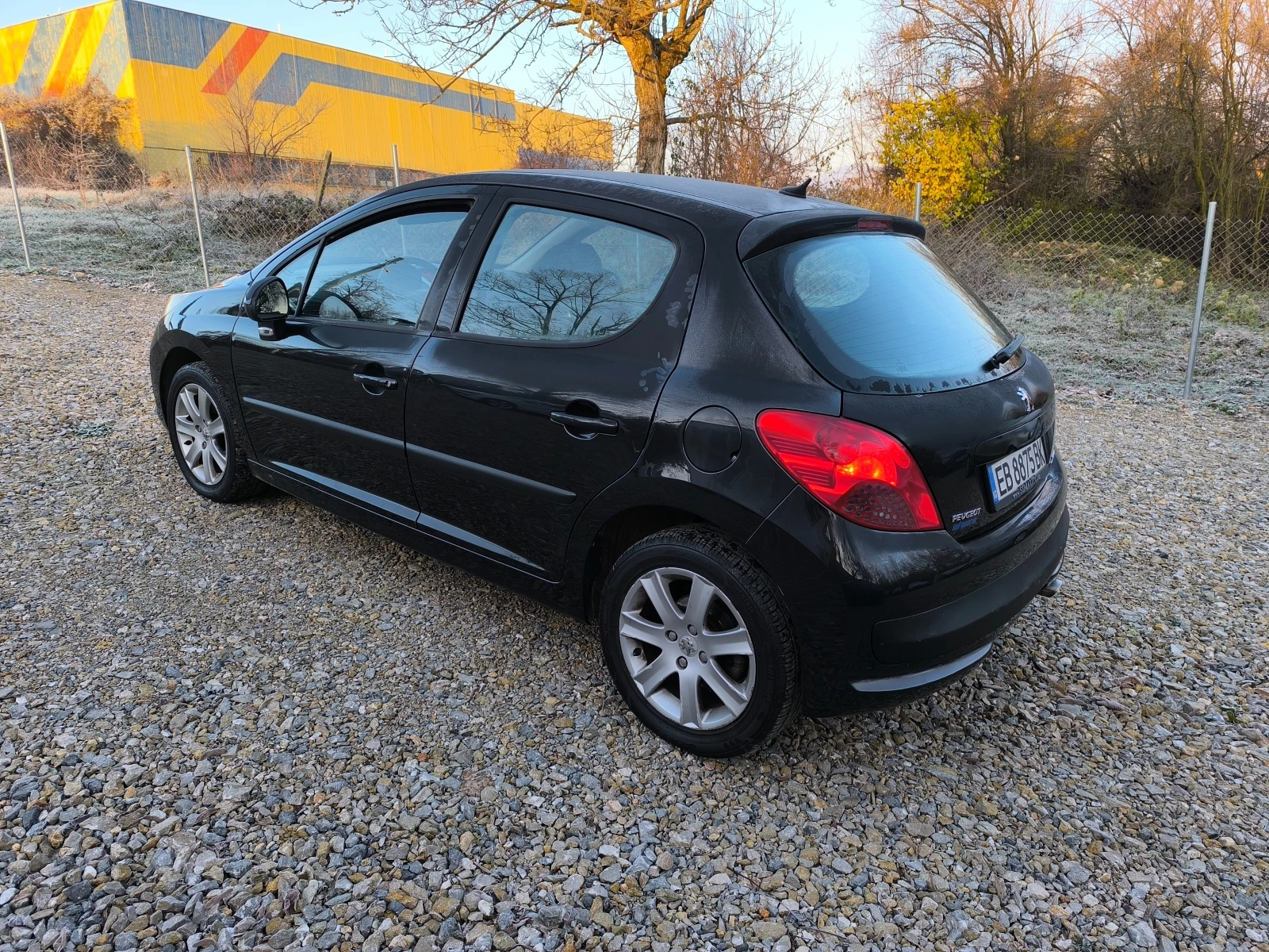 Peugeot 207 1.6 hdi 90 - изображение 3