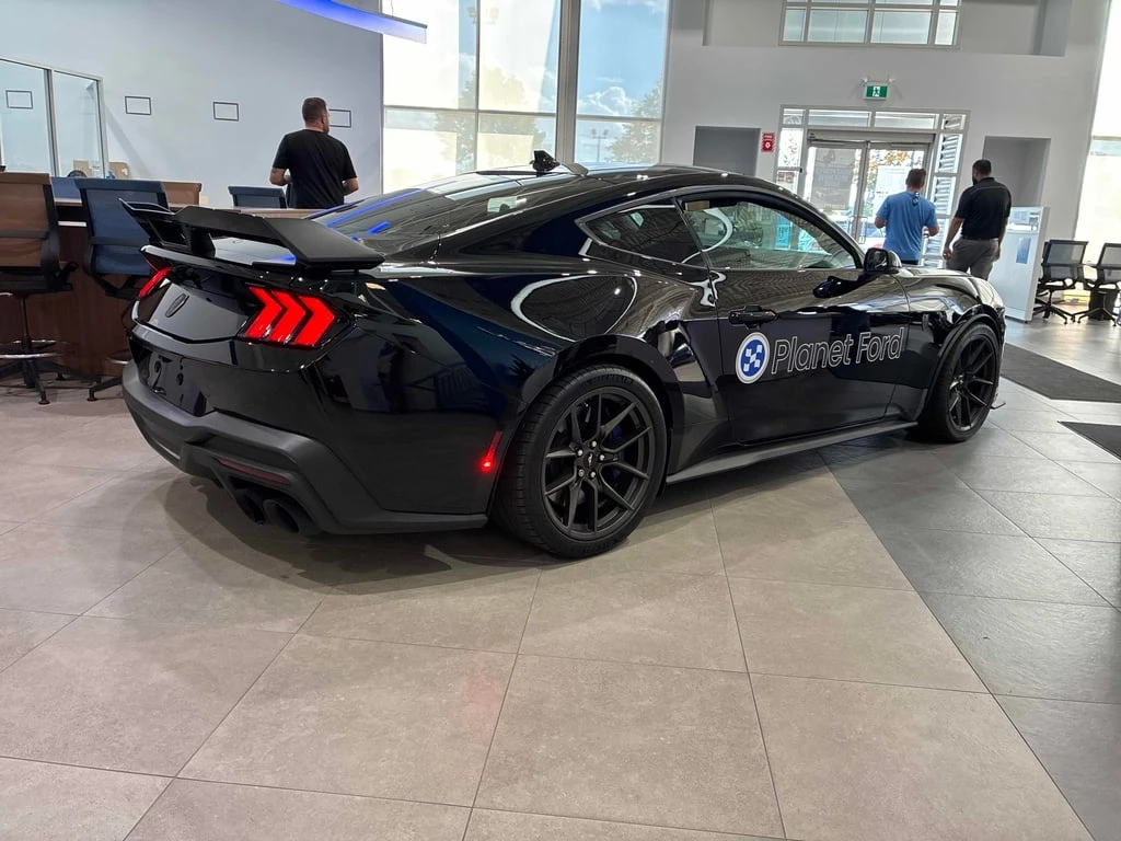 Ford Mustang * Dark Horse * CARFAX * БЕЗ ПЪРВОНАЧАЛНА ВНОСКА - изображение 3