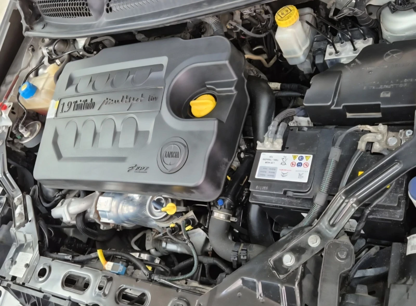 Lancia Delta 1.9TWIN TURBO DIESEL/190KC//  | Mobile.bg   13