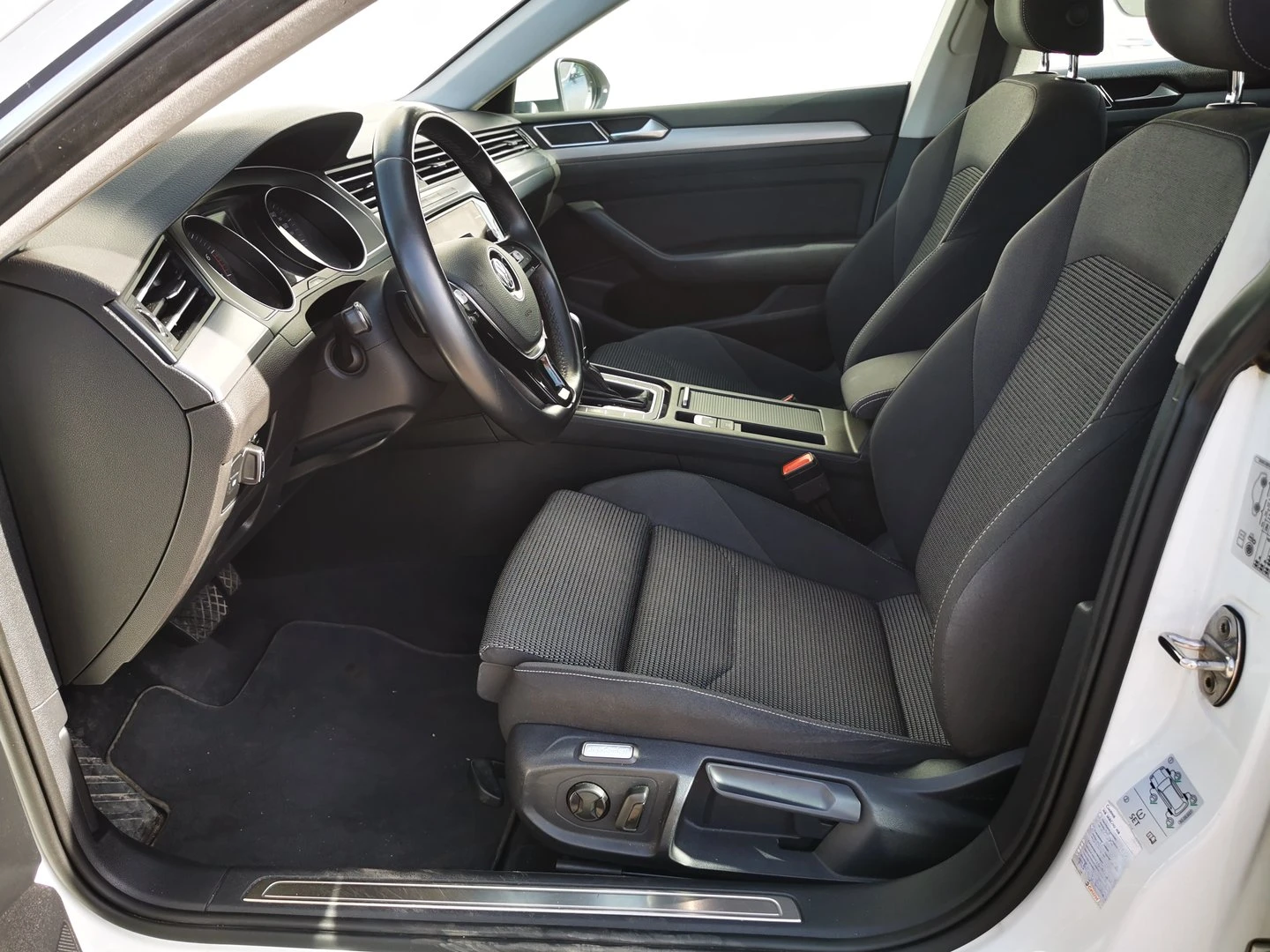 VW Arteon 1.5 TSI EVO BMT DSG - изображение 5