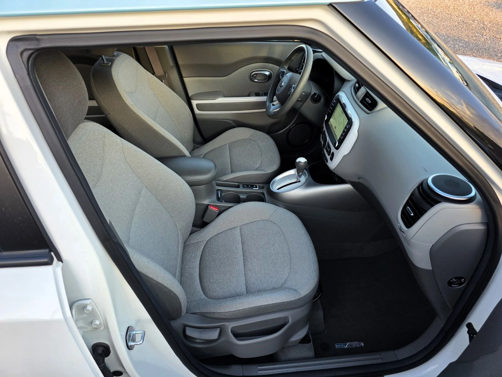 Kia Soul Full Eco Electric/Термопомпа* , снимка 12 - Автомобили и джипове - 52696721