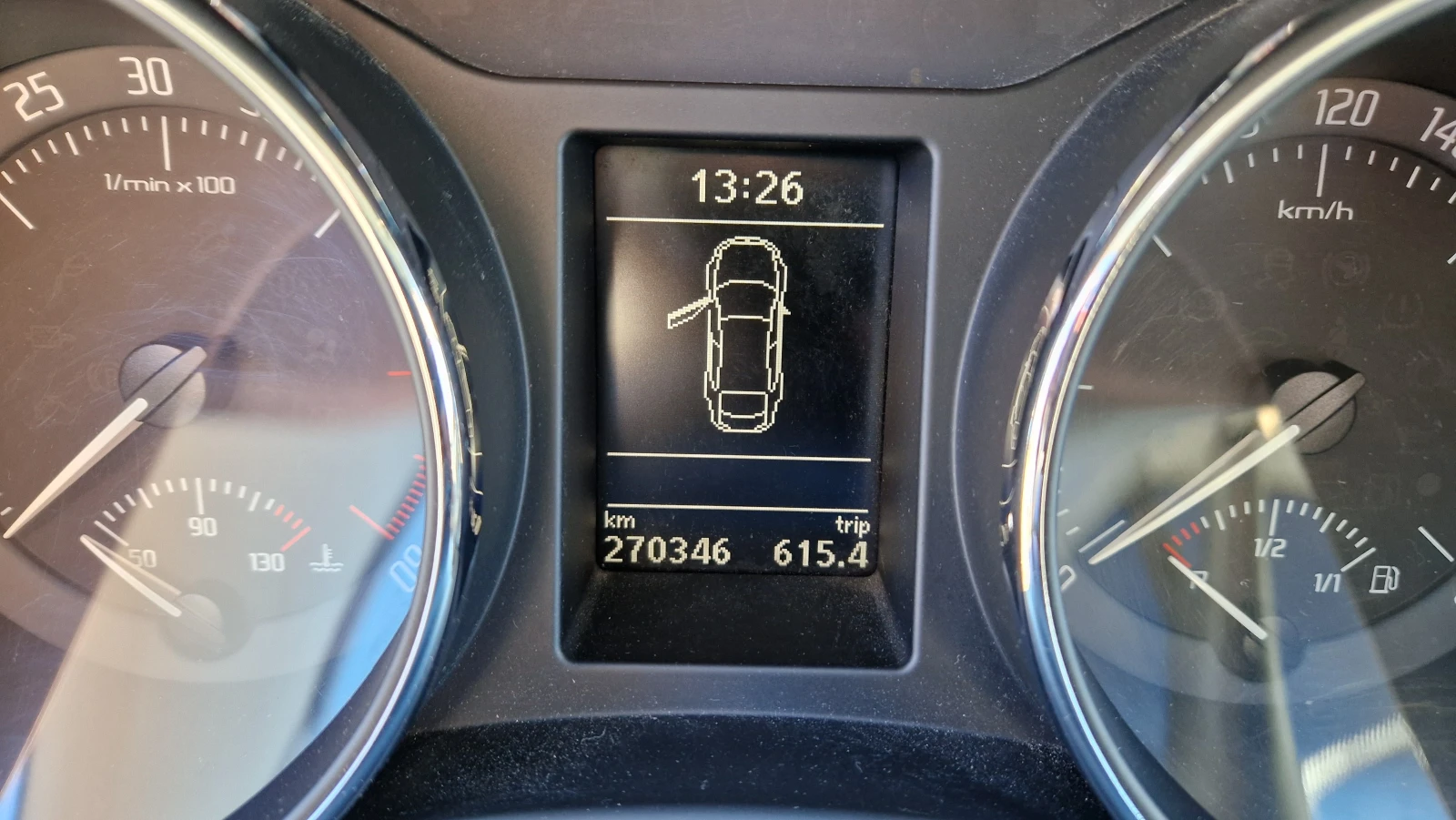 Skoda Superb 2.0 ТDI - изображение 9