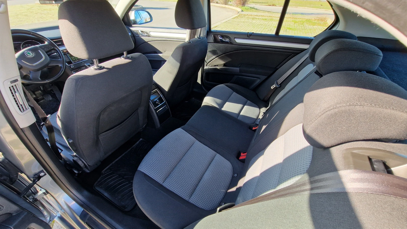 Skoda Superb 2.0 �DI | Mobile.bg � ����������� 11