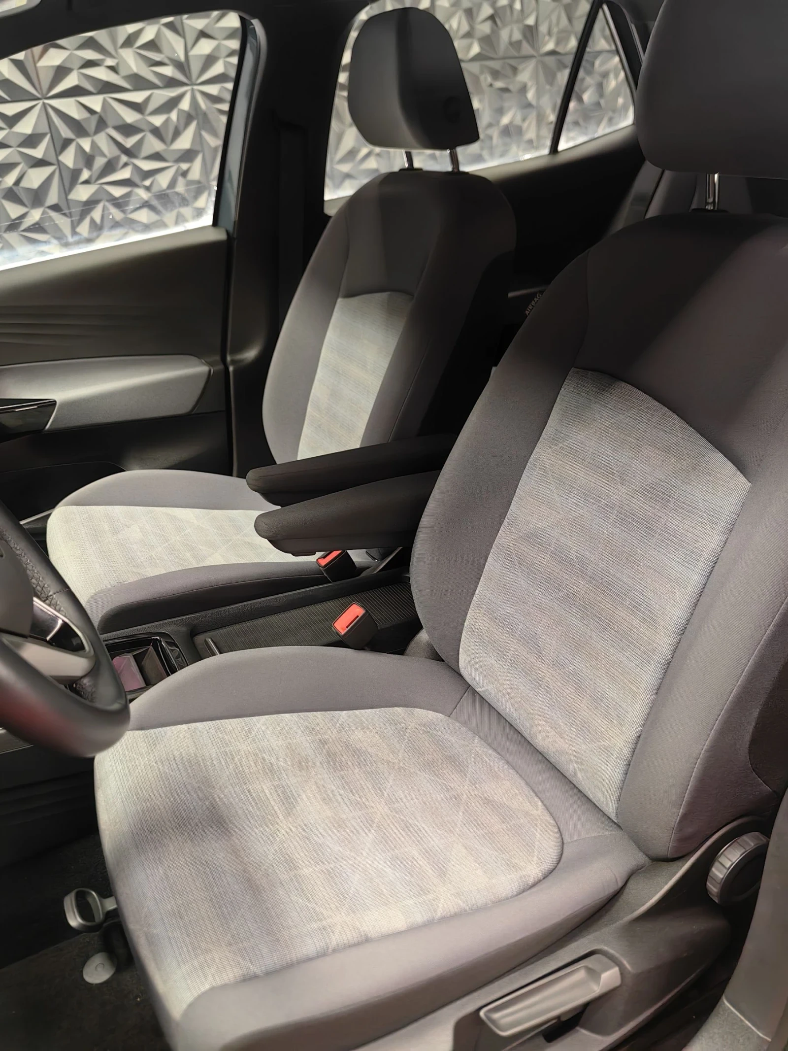 VW ID.3 PURE* 110kw* 4500KM* AMBIENT* LED* ПОДГРЕВ* DIGITA - изображение 10