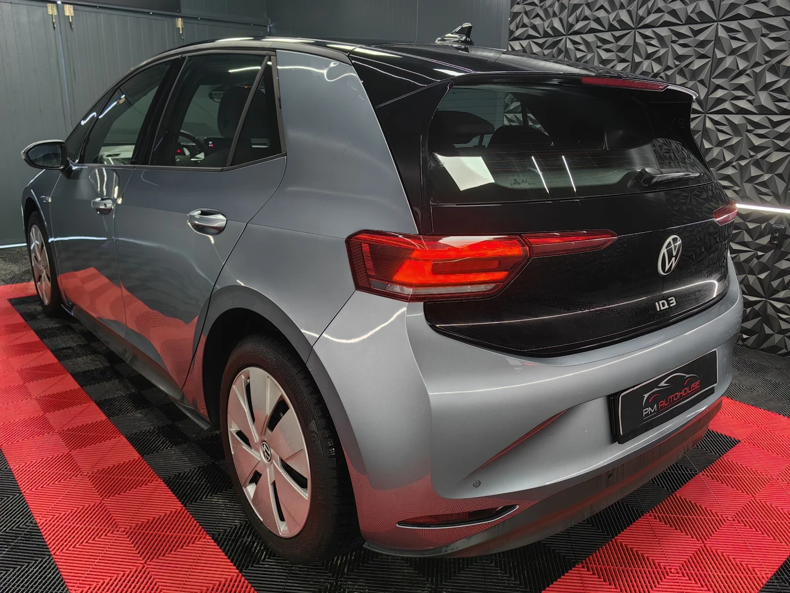 VW ID.3 PURE* 110kw* 4500KM* AMBIENT* LED* ПОДГРЕВ* DIGITA - изображение 3