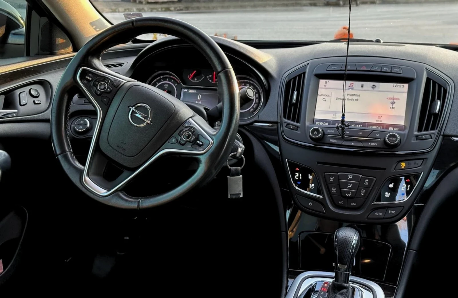 Opel Insignia 70000 KM 4x4 , снимка 7 - Автомобили и джипове - 53729106