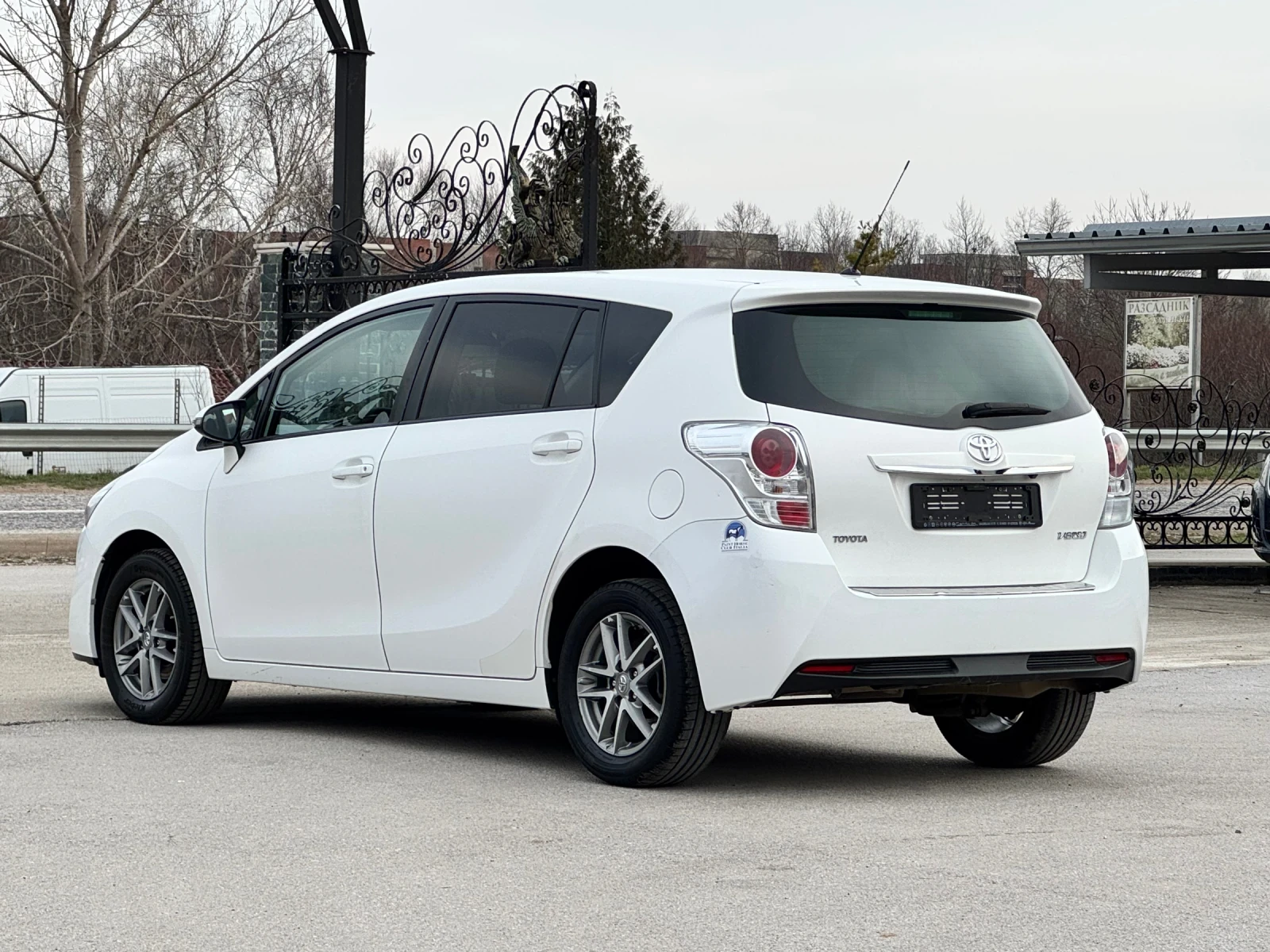 Toyota Verso 1.6D4D ИТАЛИЯ - изображение 6