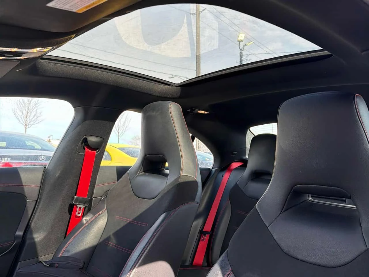 Mercedes-Benz CLA 350 AMG * AMG 35 * CARFAX * DISTRONIC PLUS * 360 КАМЕРИ, снимка 14 - Автомобили и джипове - 53714073