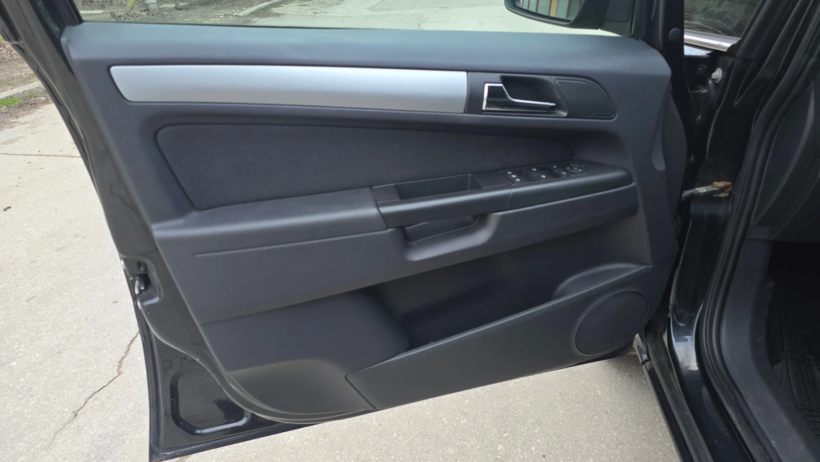 Opel Zafira 1.7 CDTI, снимка 6 - Автомобили и джипове - 54230969