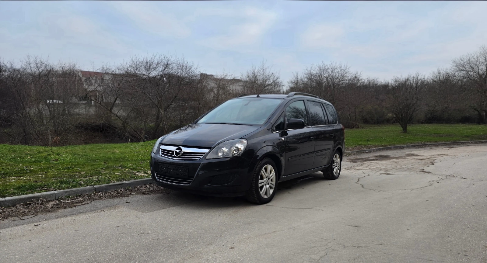 Opel Zafira 1.7 CDTI, снимка 4 - Автомобили и джипове - 54230969