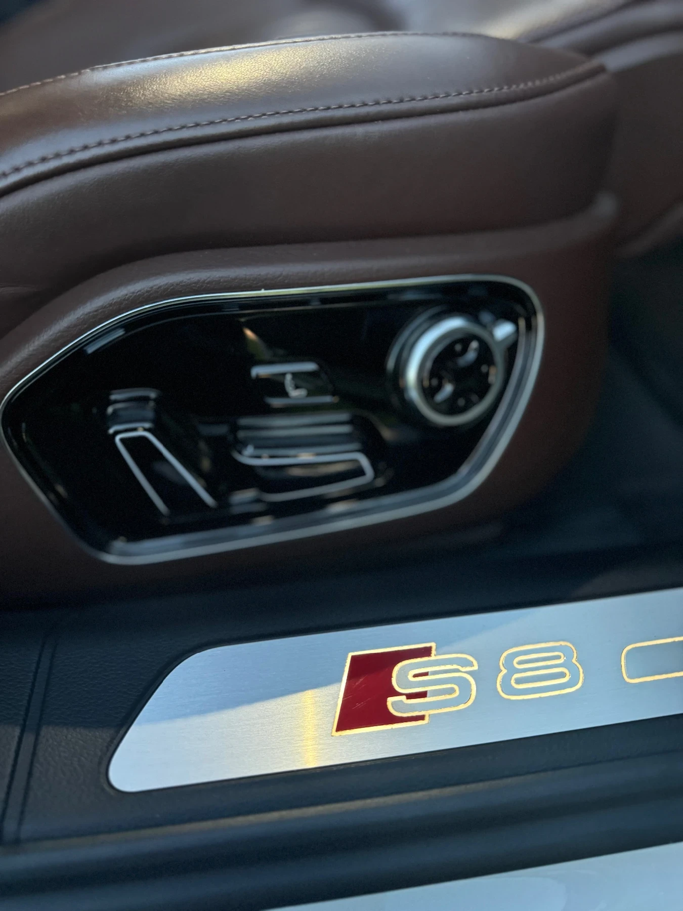 Audi S8  ABT, снимка 6 - Автомобили и джипове - 54430489
