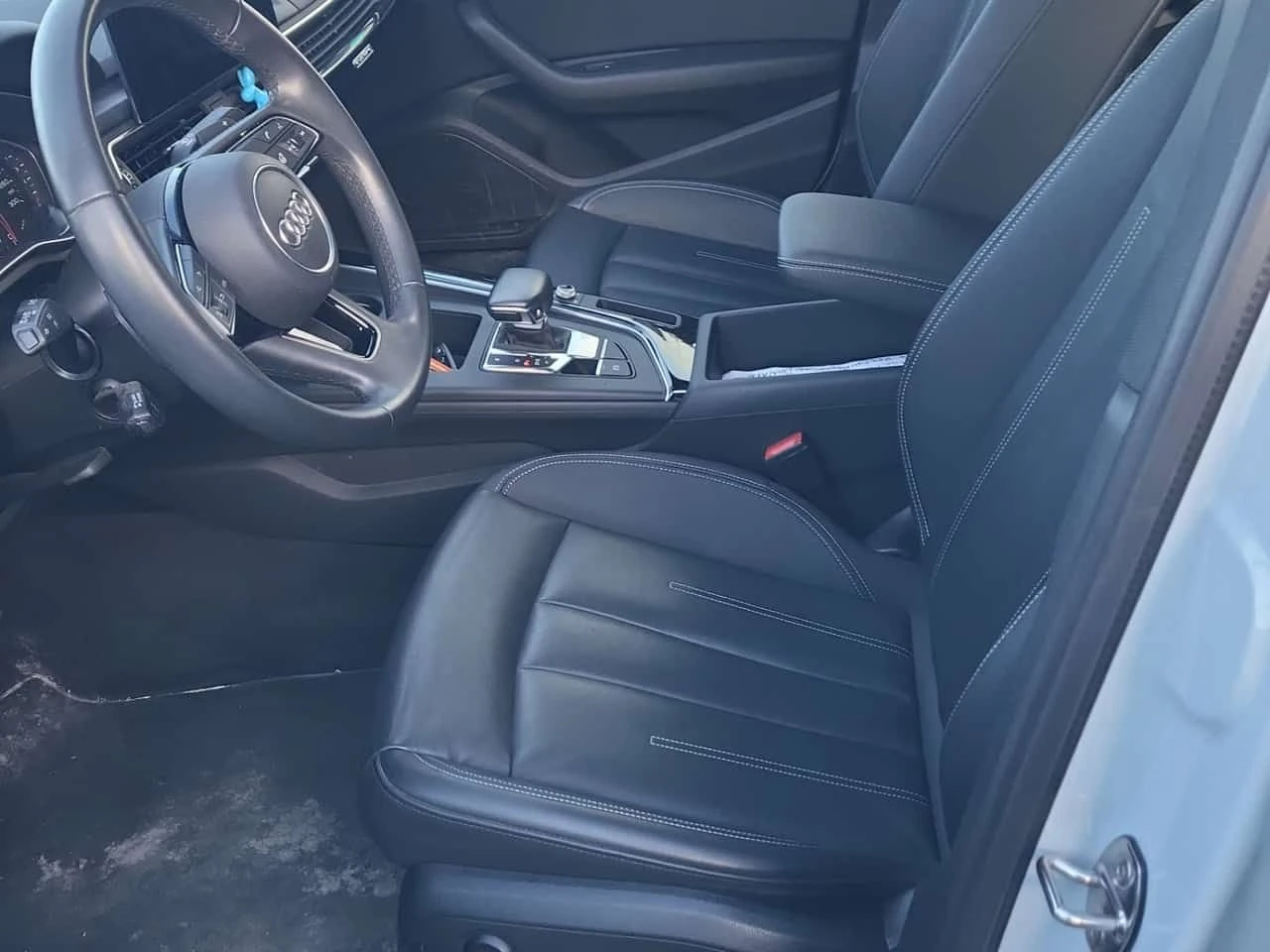 Audi A4 Komfort /DISTRONIC/CAMERA/ПОДГРЕВИ/ШИБИДАХ, снимка 5 - Автомобили и джипове - 54465999