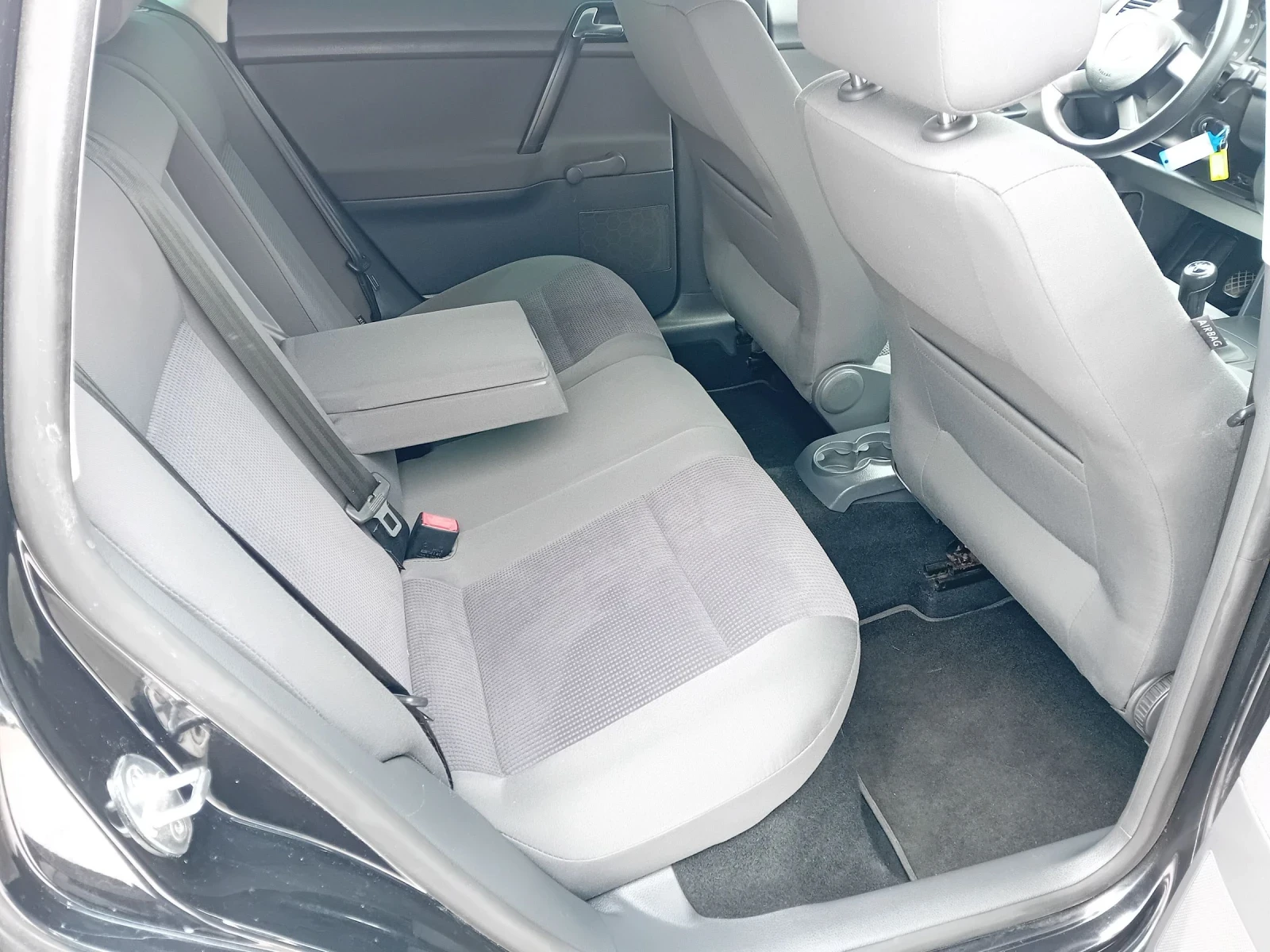 VW Polo 1.4 Klima 80k.sili, снимка 15 - Автомобили и джипове - 54581882