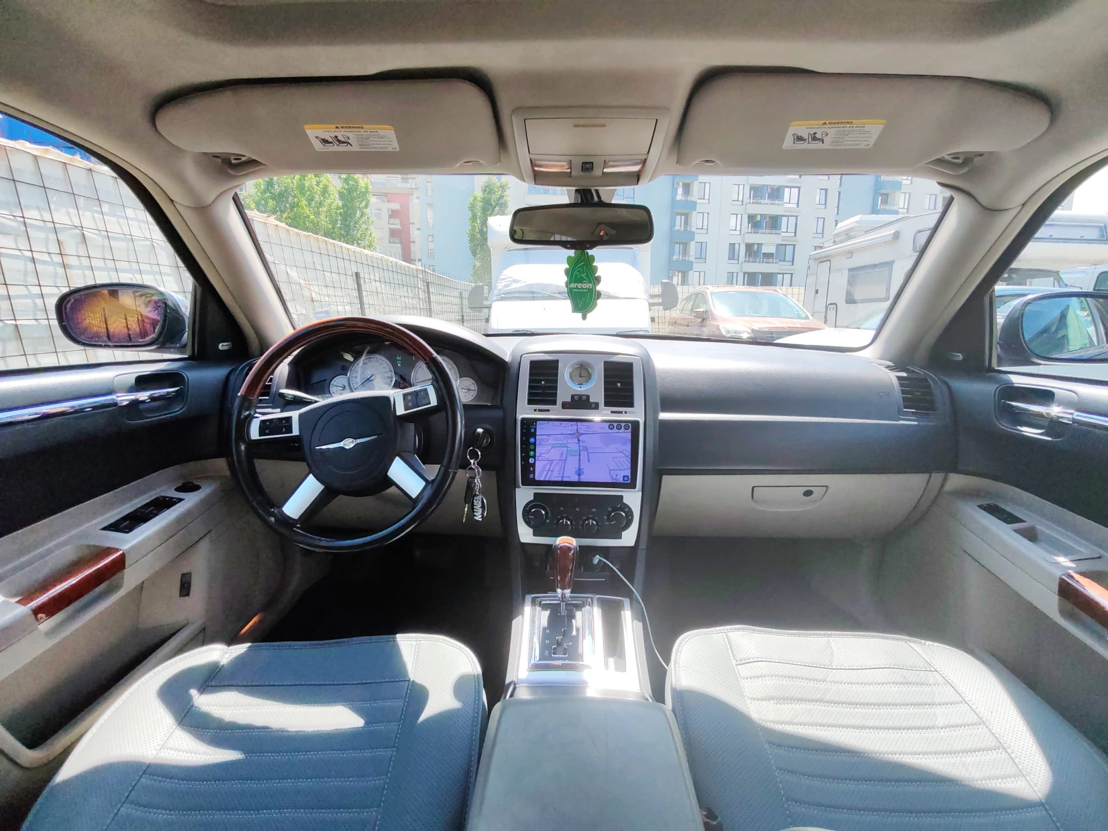 Chrysler 300c 3.0 crd, снимка 11 - Автомобили и джипове - 54946173