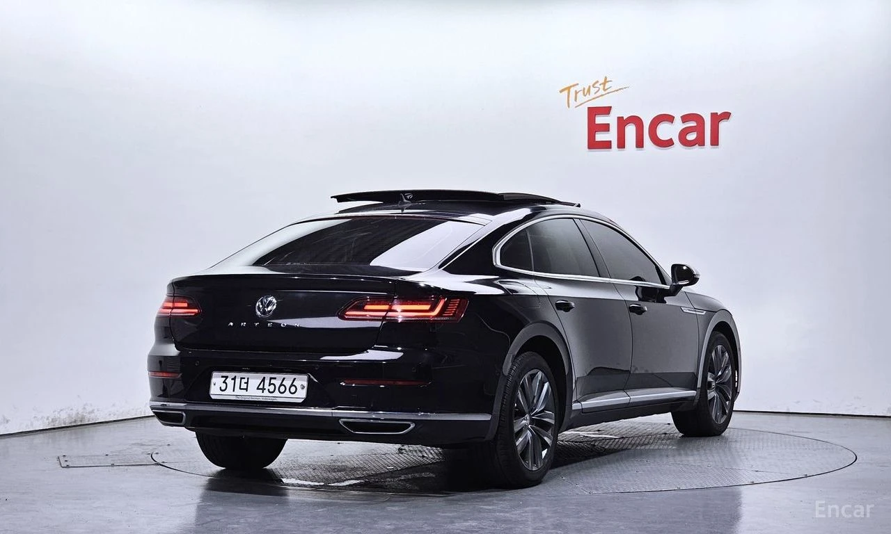 VW Arteon 2.0 TDI Premium* DISTRONIC* ПОДГРЕВ* ОБДУХВАНЕ* , снимка 3 - Автомобили и джипове - 55072589
