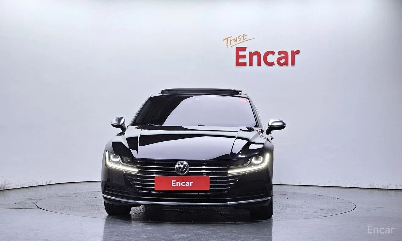 VW Arteon 2.0 TDI Premium* DISTRONIC* ПОДГРЕВ* ОБДУХВАНЕ* , снимка 2 - Автомобили и джипове - 55072589