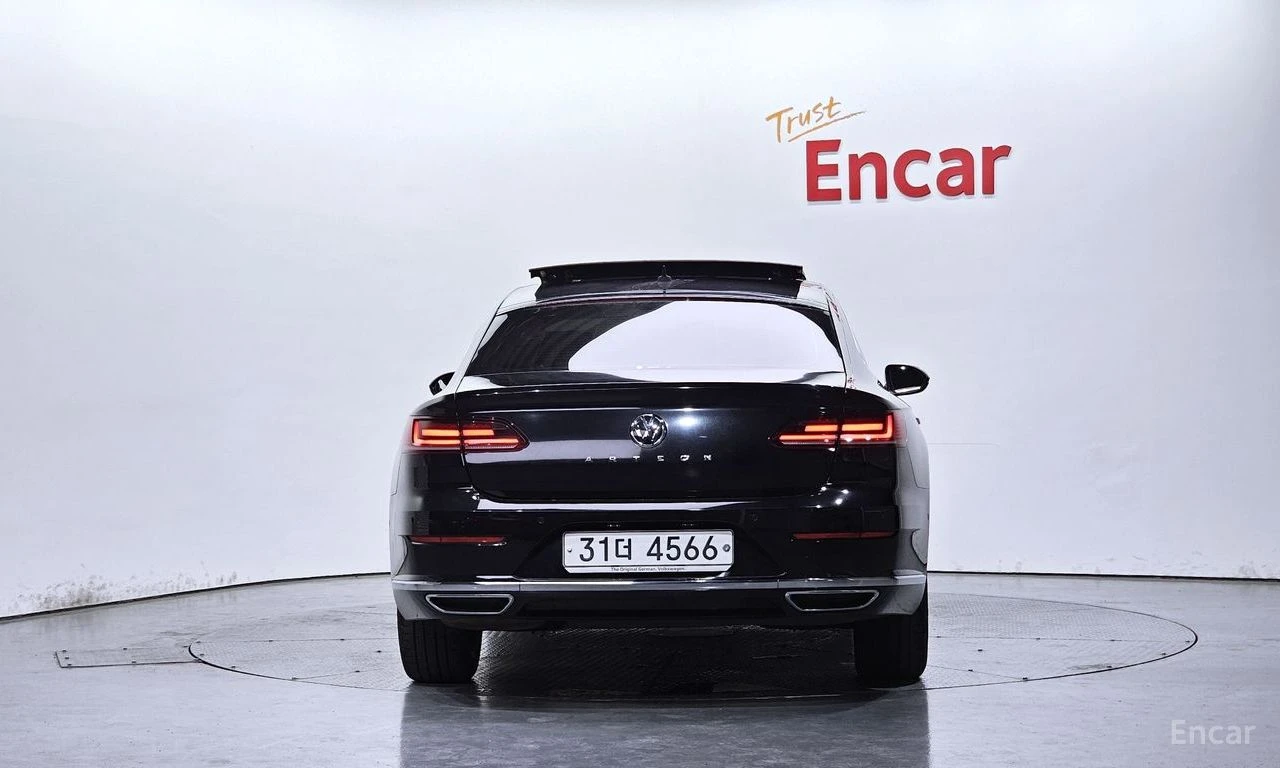 VW Arteon 2.0 TDI Premium* DISTRONIC* ПОДГРЕВ* ОБДУХВАНЕ* , снимка 4 - Автомобили и джипове - 55072589