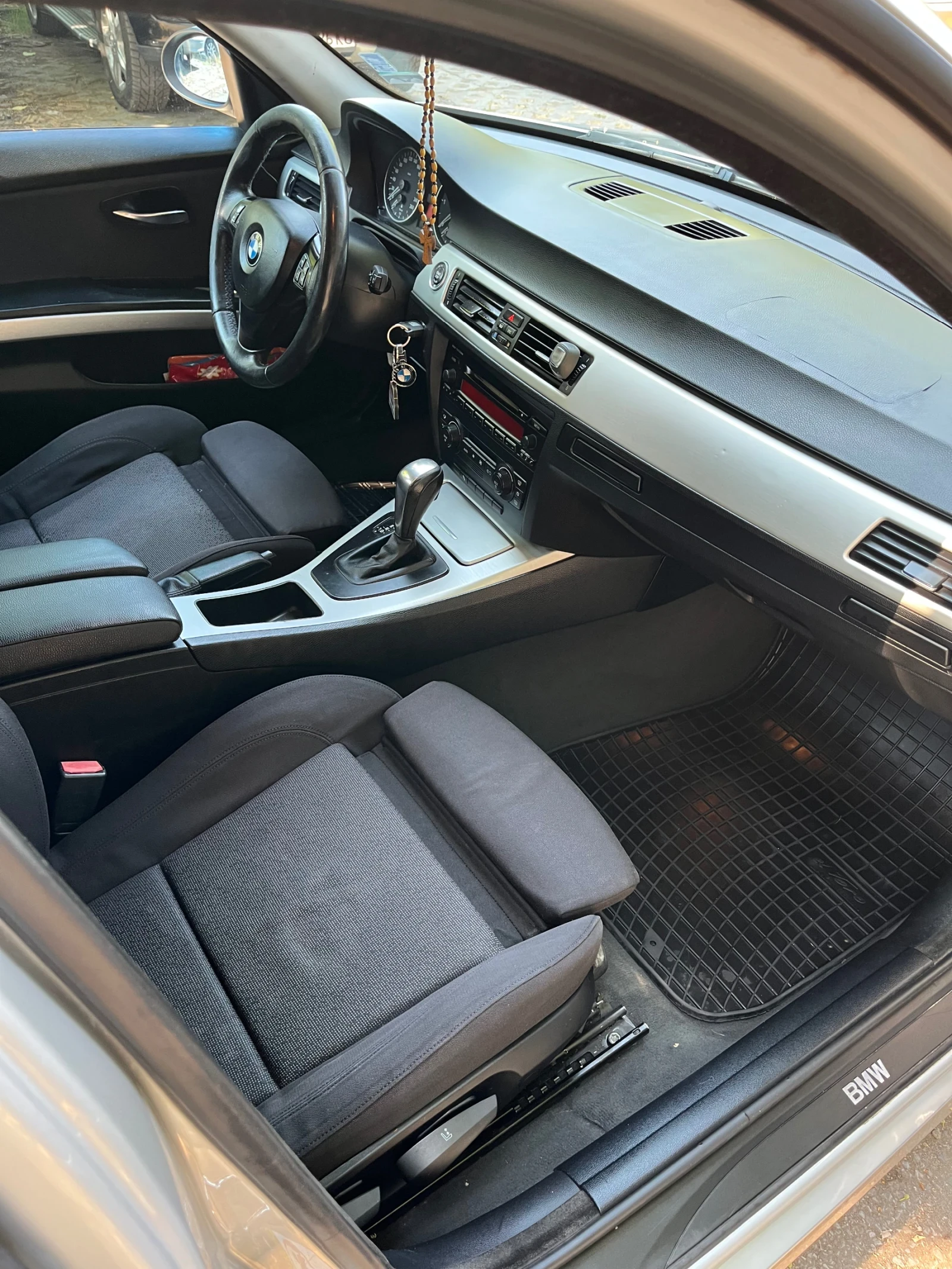 BMW 320, снимка 4 - Автомобили и джипове - 55361525