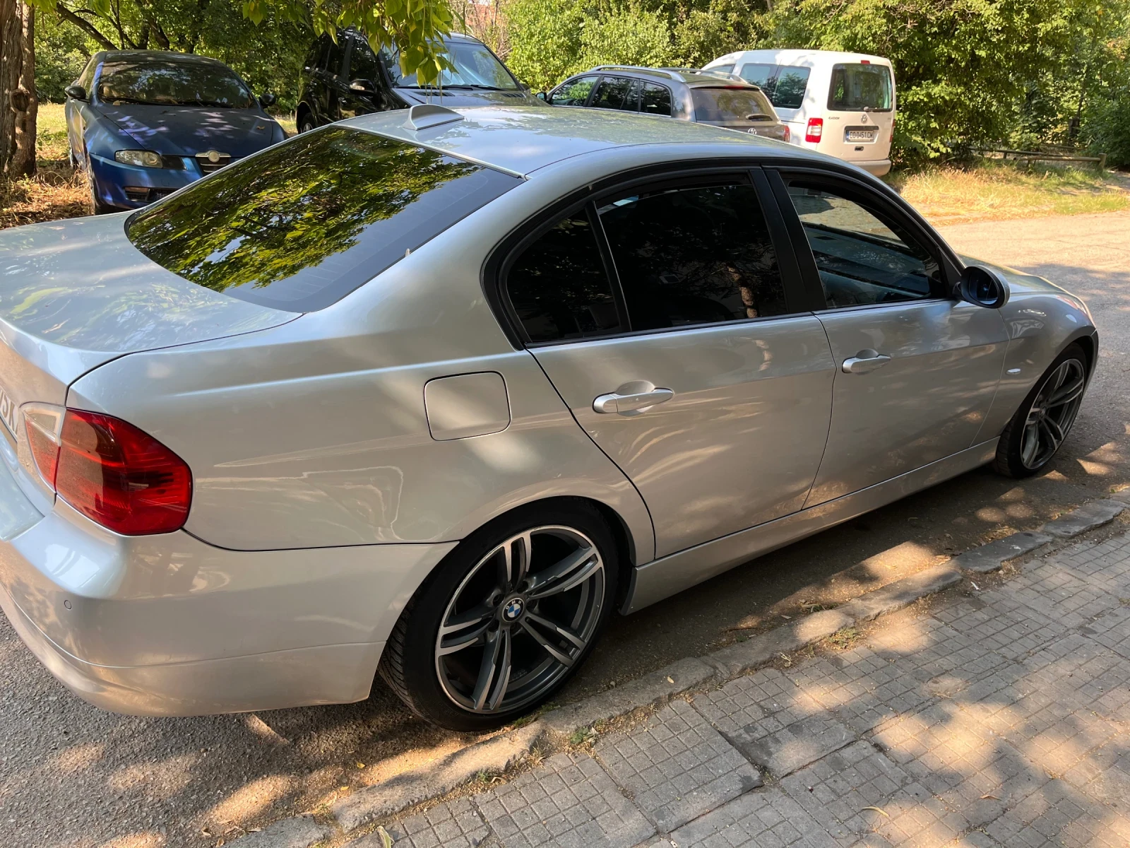 BMW 320, снимка 3 - Автомобили и джипове - 55361525