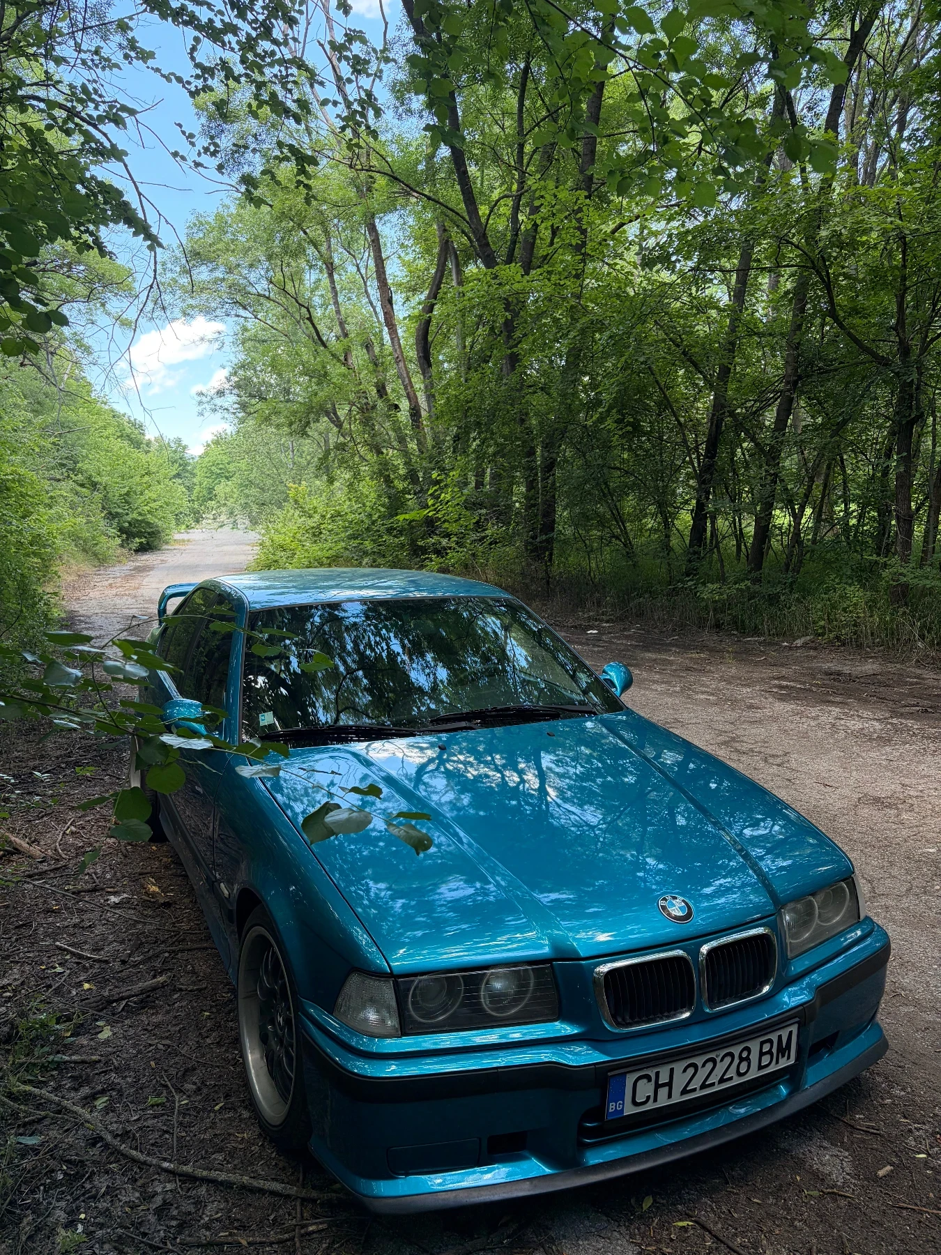 BMW 320, снимка 2 - Автомобили и джипове - 55367795