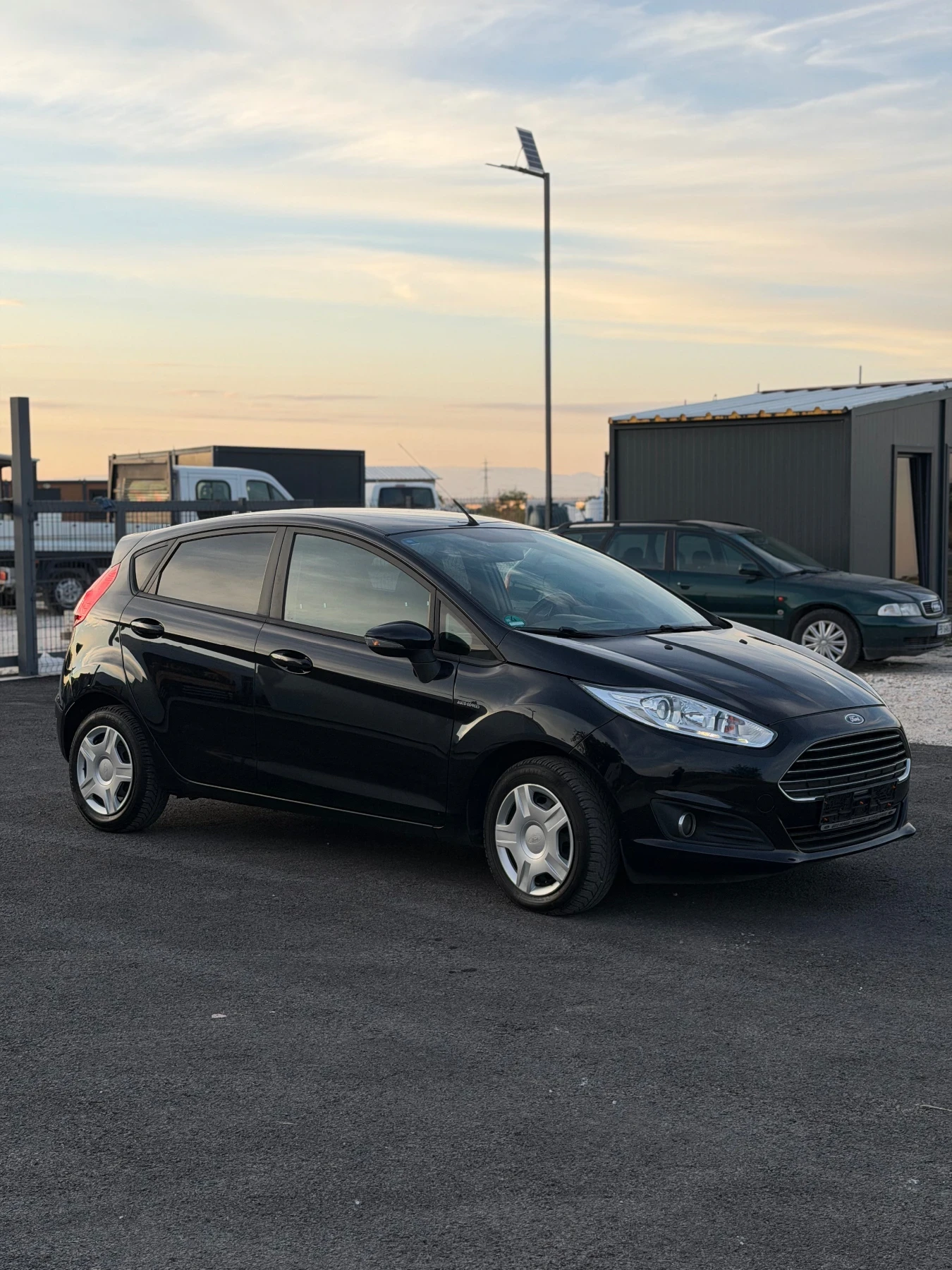 Ford Fiesta 1.5 EURO 6, снимка 3 - Автомобили и джипове - 56216852